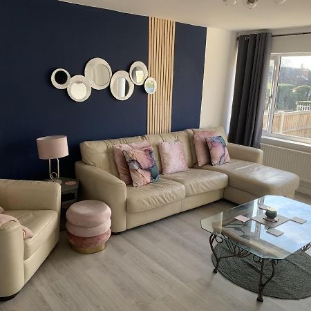 Crowthorne House, Beautiful 3 Bedroom Home For Upto 8 Guests, With Sofa Bed Cul-De-Sac With Private Driveway Nottingham Eksteriør billede