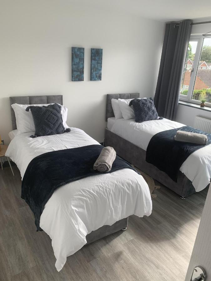 Crowthorne House, Beautiful 3 Bedroom Home For Upto 8 Guests, With Sofa Bed Cul-De-Sac With Private Driveway Nottingham Eksteriør billede